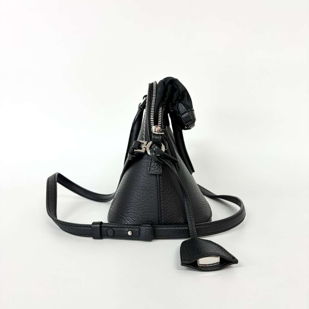 Maison Margiela 5AC Micro Shoulder Bag Black MultiColor Leather Fair - Model View