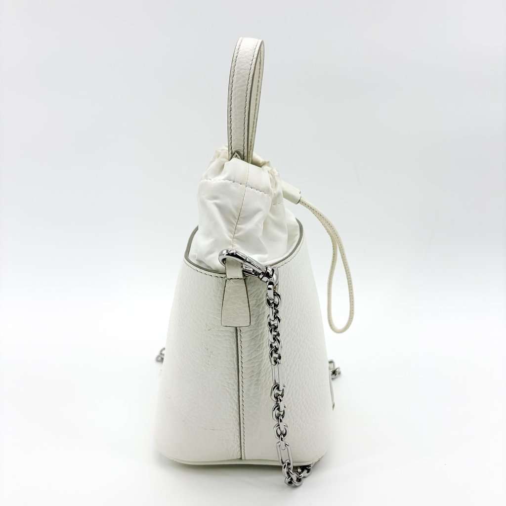Maison Margiela 5AC Micro Bucket Bag White Silver Leather Fair - Model View
