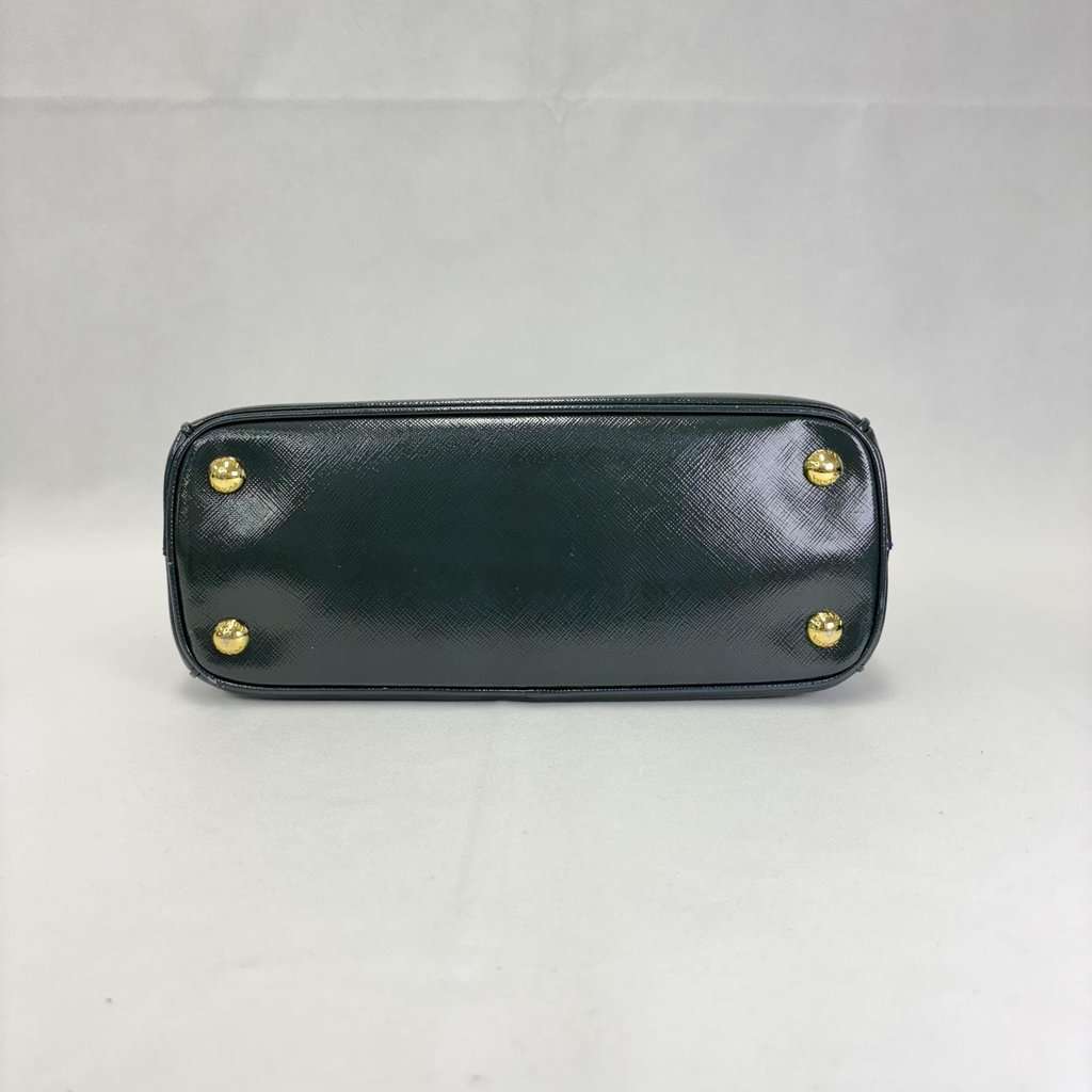 Prada Galleria Saffiano Patent Medium Green/Navy Green Leather Very good - Box View