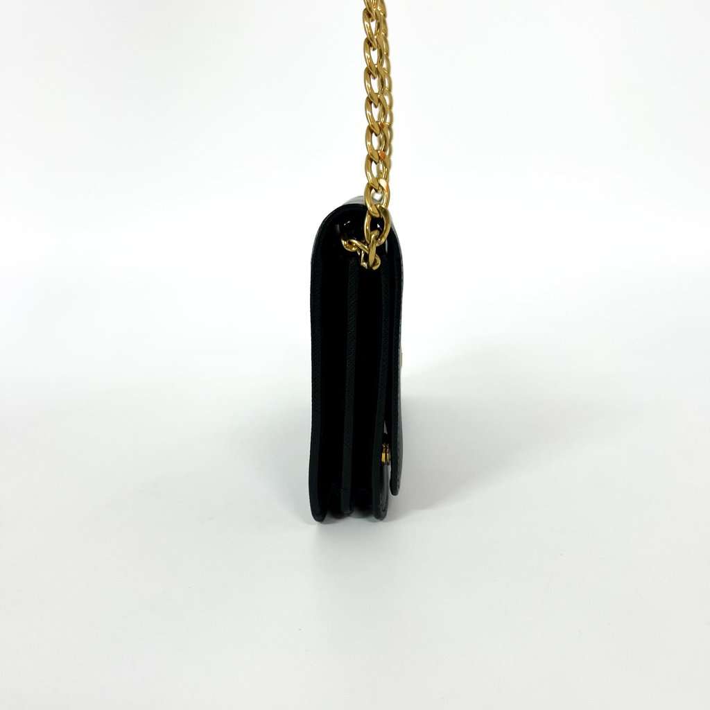 Prada Saffiano leather chain shoulder bag black with gold hardware Black Leather Very good - Model View