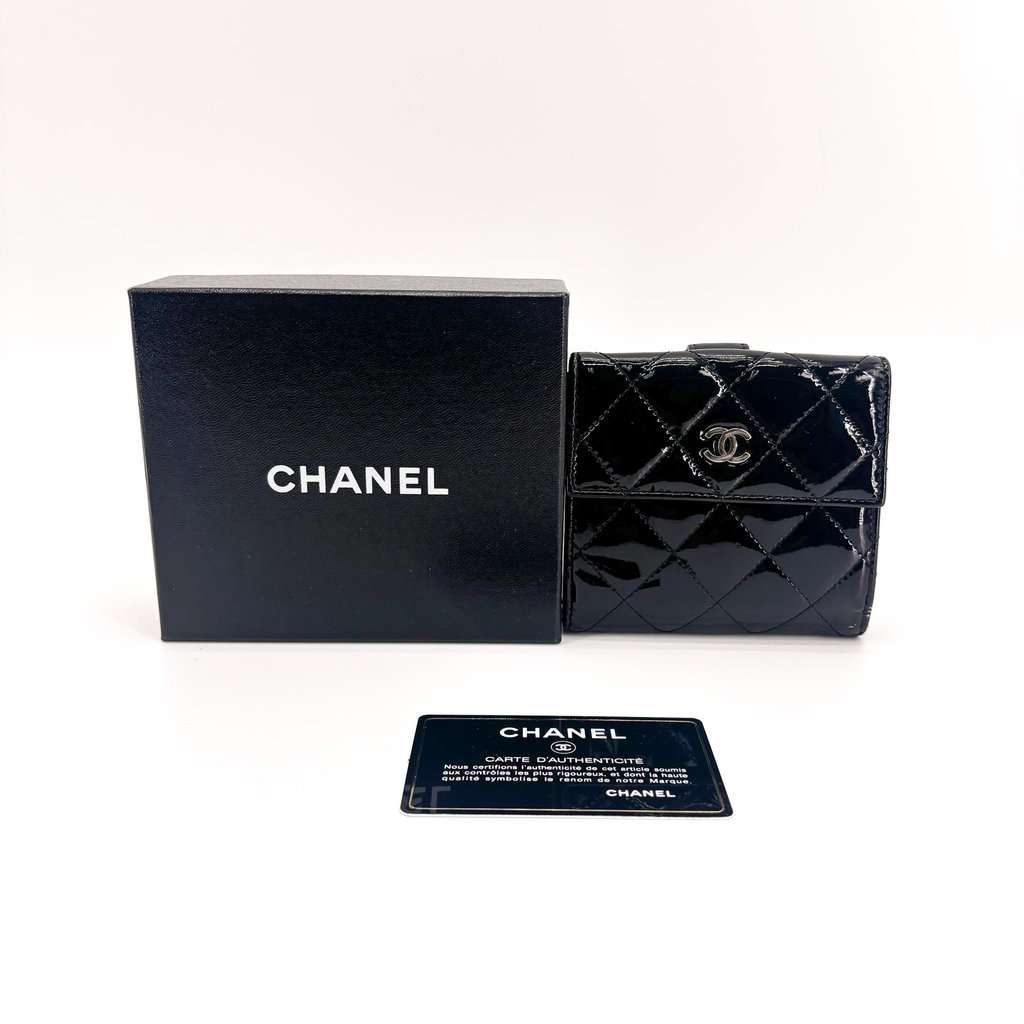 Chanel Classic Small Flap Wallet Patent Black Gold Hardware Black Leather Very good - Back View