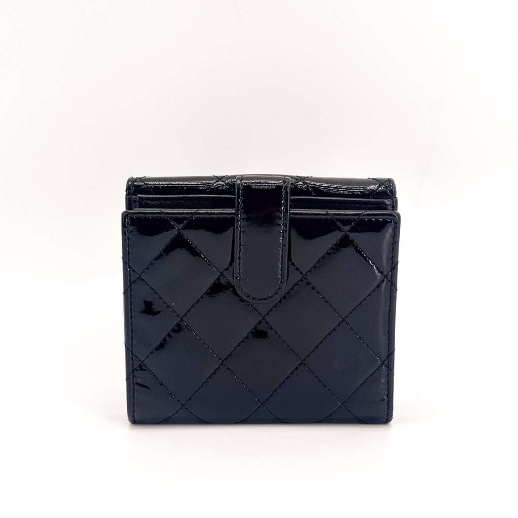 Chanel Classic Small Flap Wallet Patent Black Gold Hardware Black Leather Very good - Inside View