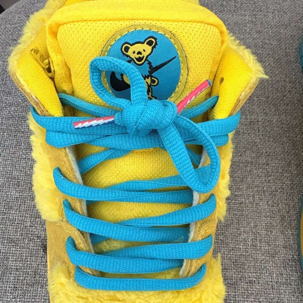 Nike Grateful Dead Bears Opti Yellow Good condition - Model View