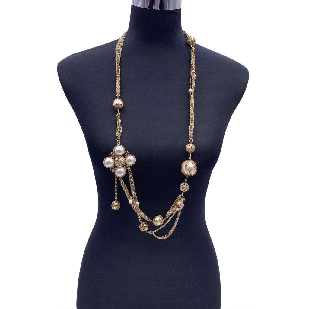 Chanel Necklace Gold Lace Good - Inside View