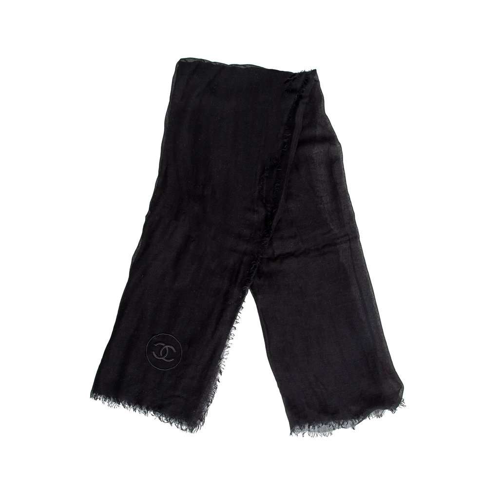 Chanel Scarves Set - '00s Black Wool Good - Model View