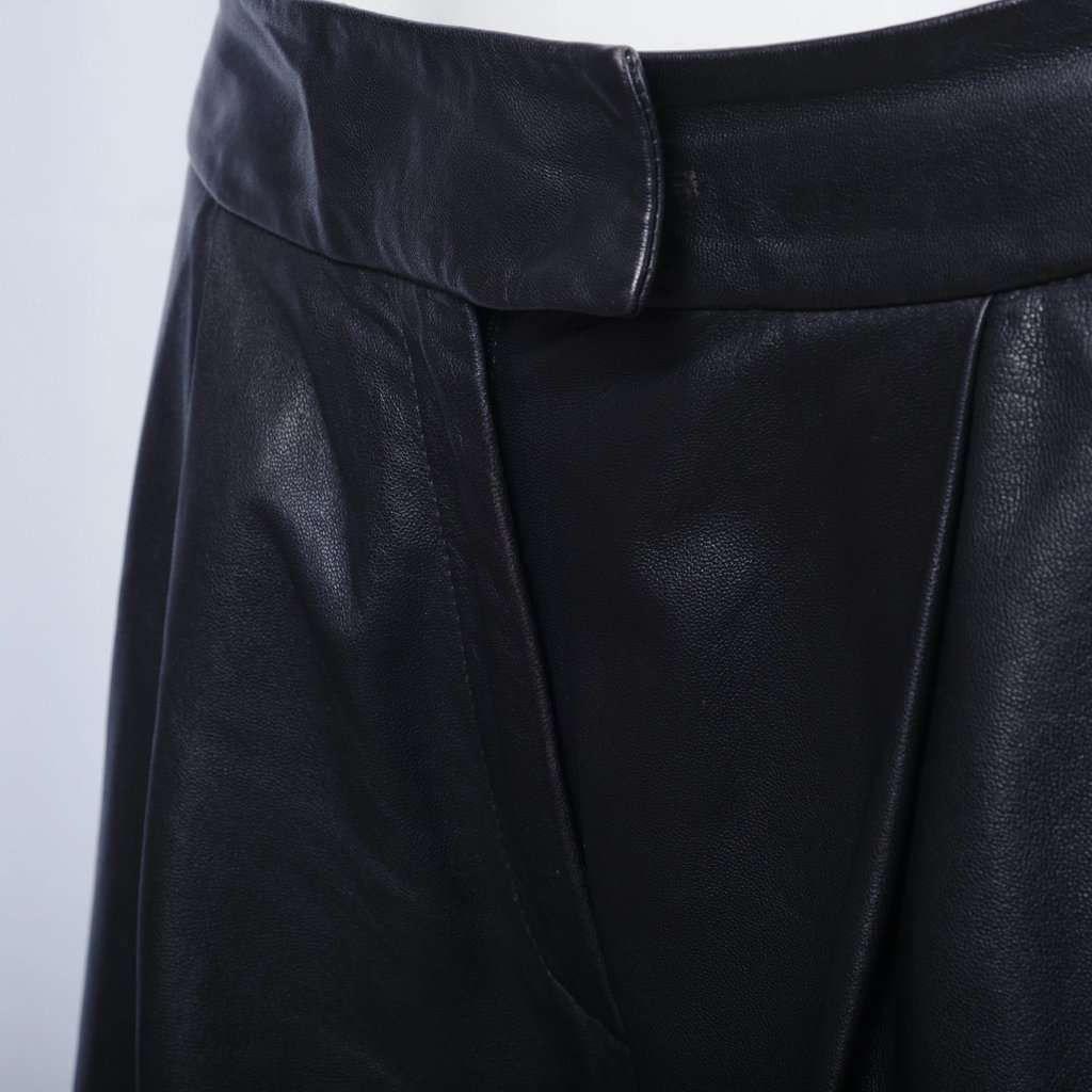 Unsigned Leather Black Pants - '10s Black Leather Good - Box View