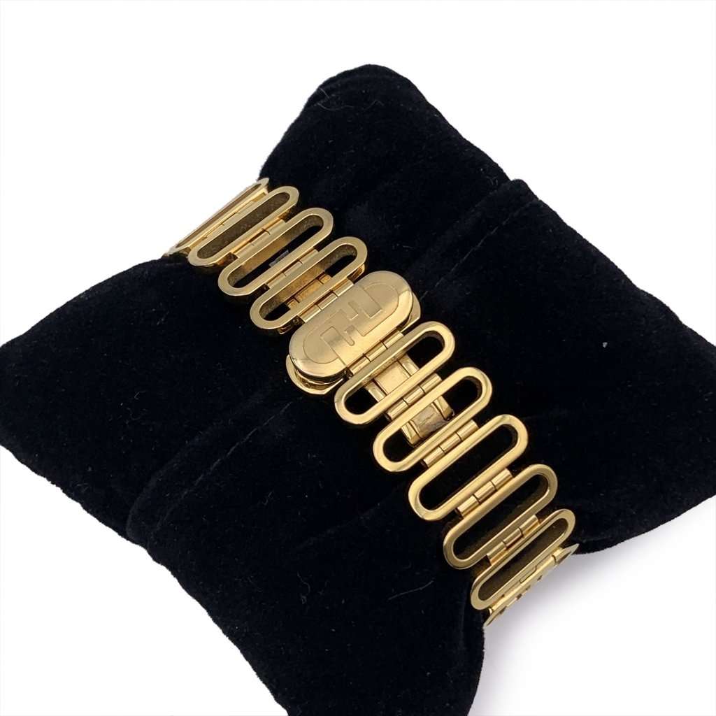 Fendi Watch Gold Good - Model View