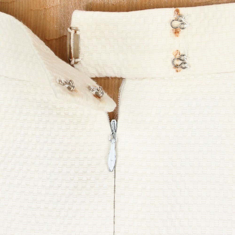 Chanel White Cotton Brocade Skirt - '90s White Cotton Good - Box View