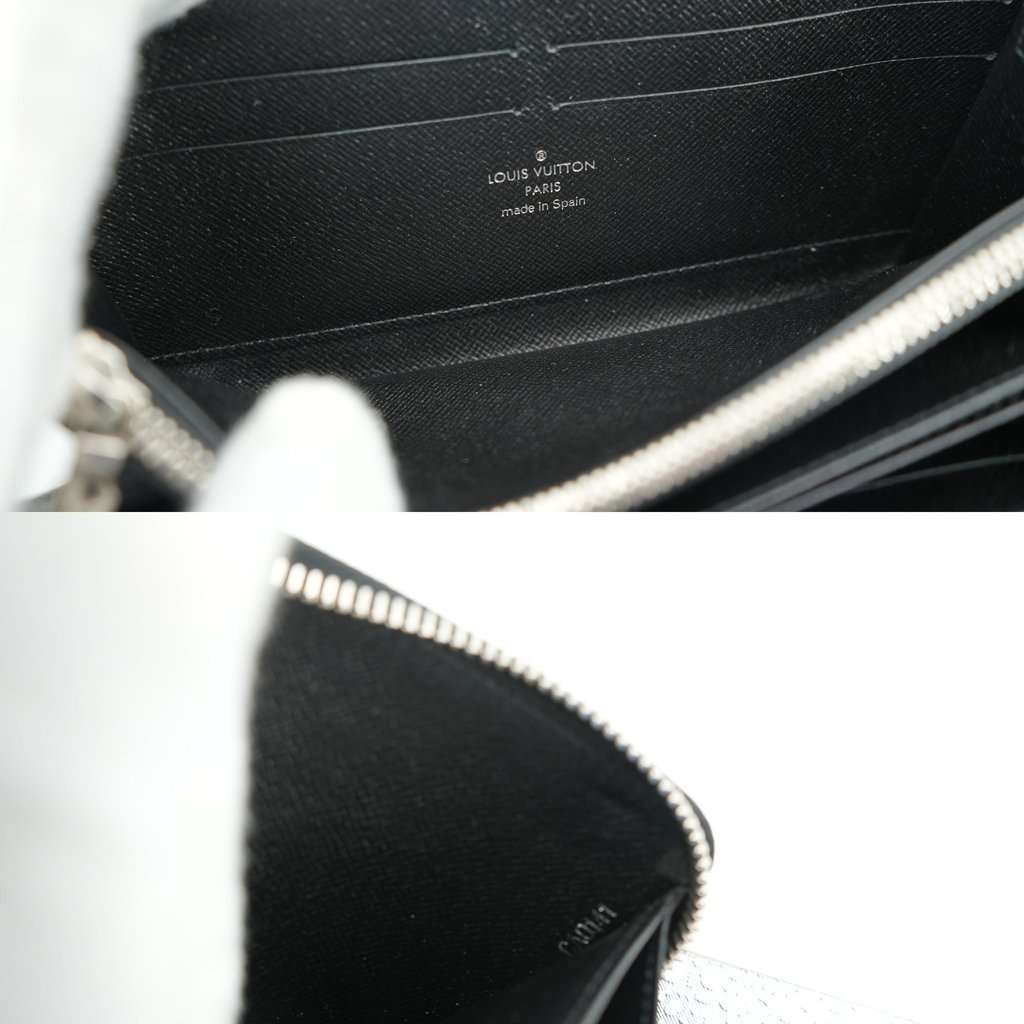 Louis Vuitton Wallet Black Leather Good - Model View
