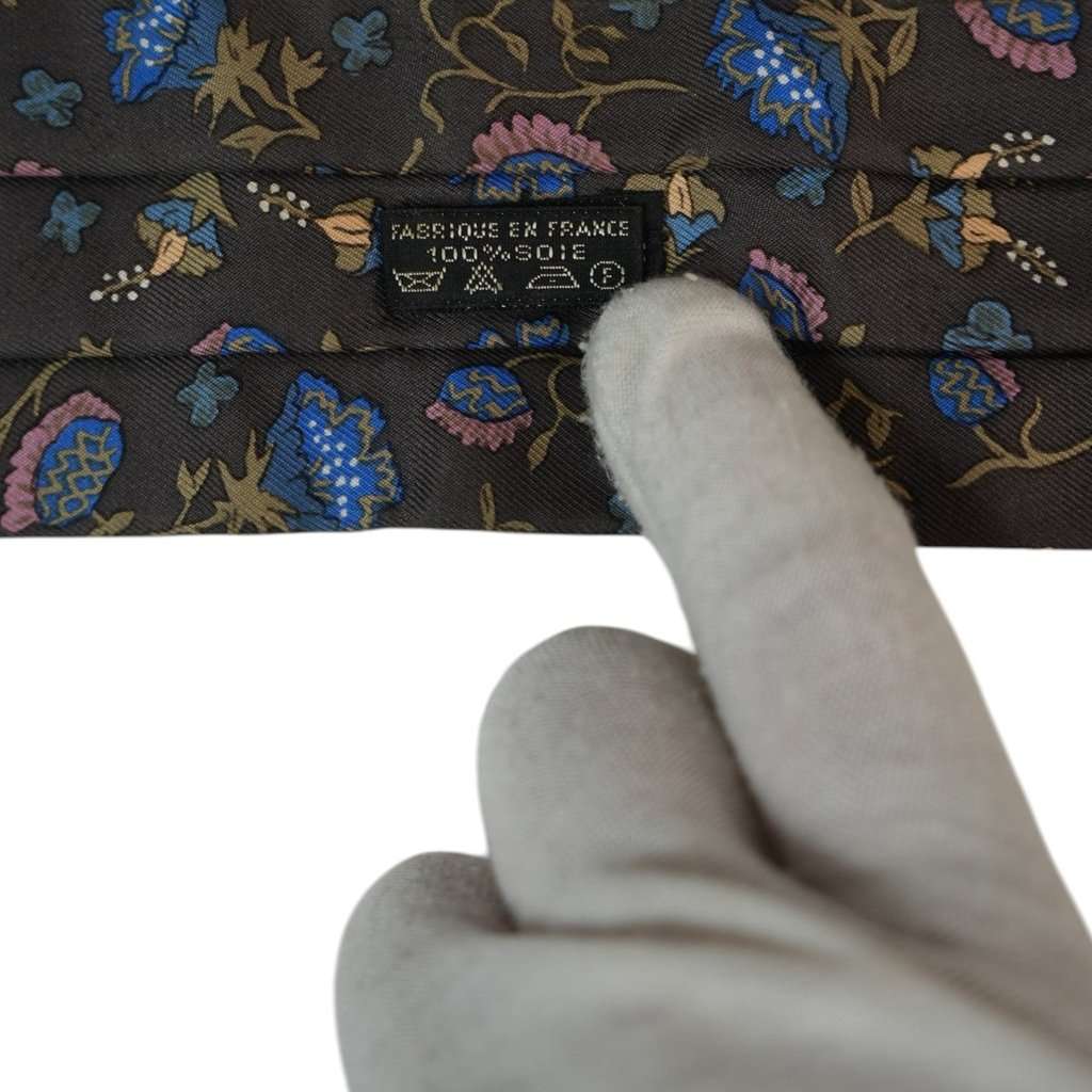 Hermes Scarf Grey Silk Good - Inside View