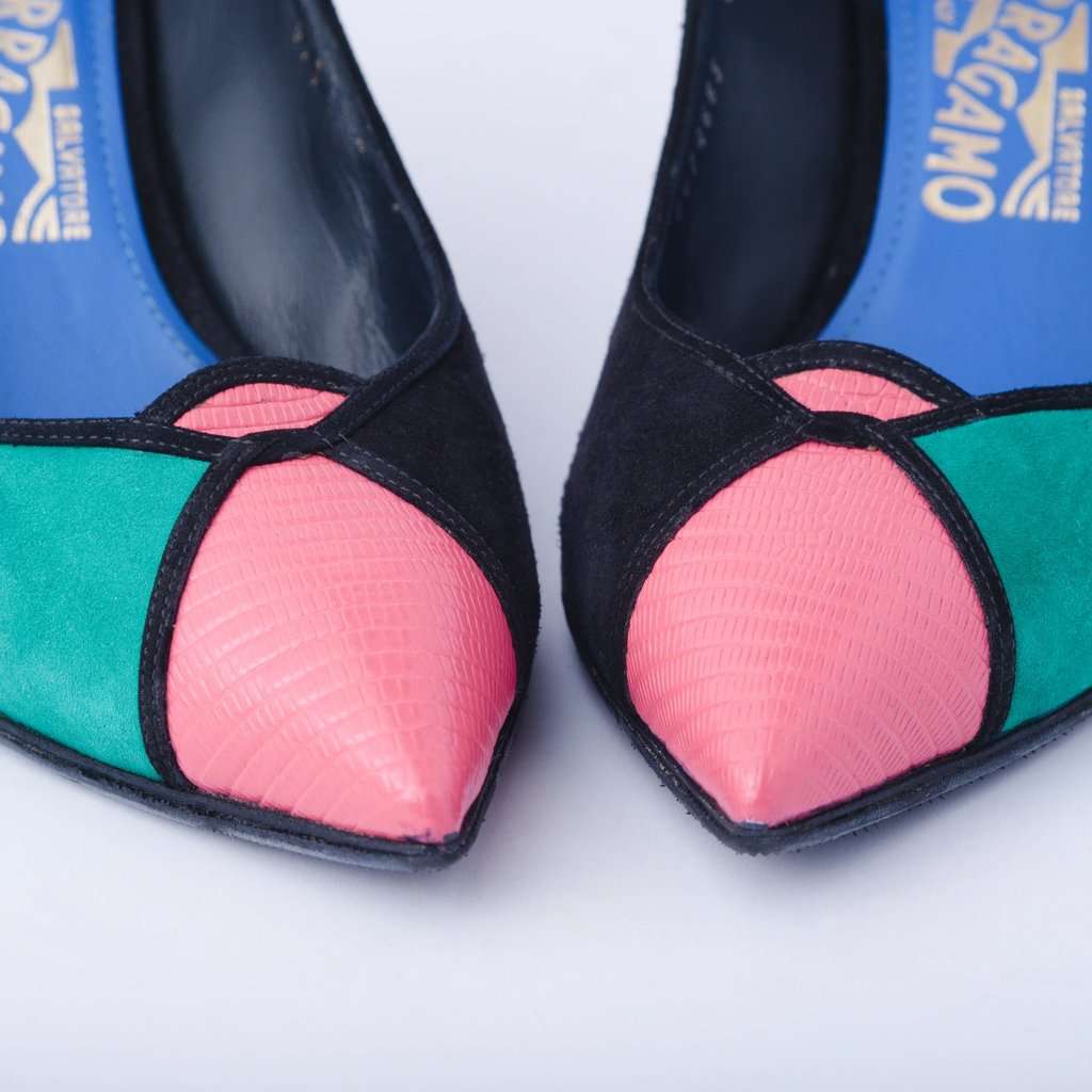 Salvatore Ferragamo Leather and Suede Pumps- '10s Black Leather Good - Box View