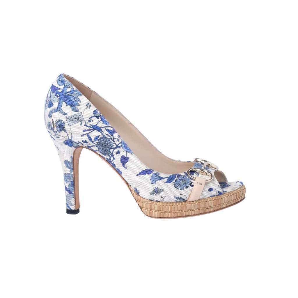 Gucci White & Blue Floral Canvas Horsebit Platform Pumps - '10s White Canvas Good - Front View
