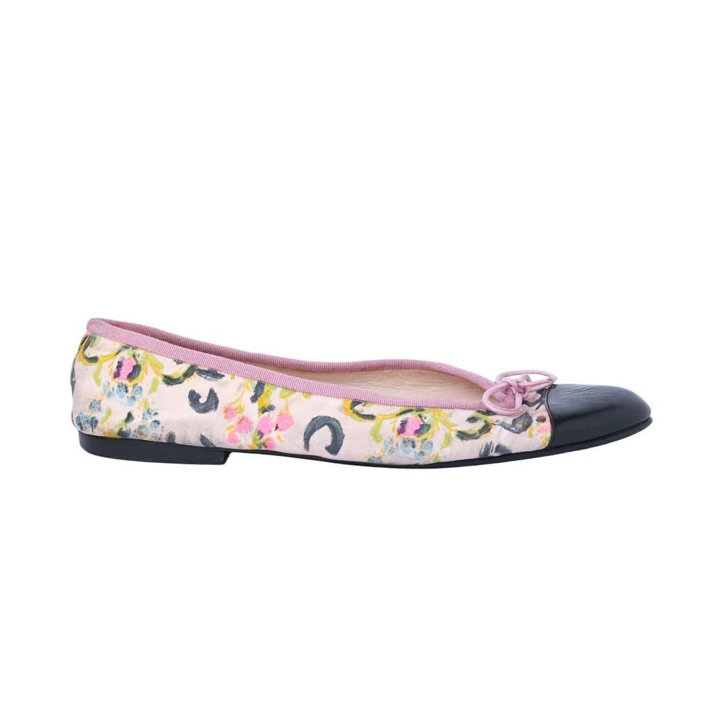 Chanel Multicolor Canvas and Patent Leather Cap-Toe Ballet Flats - '00s Black Canvas Good - Front View