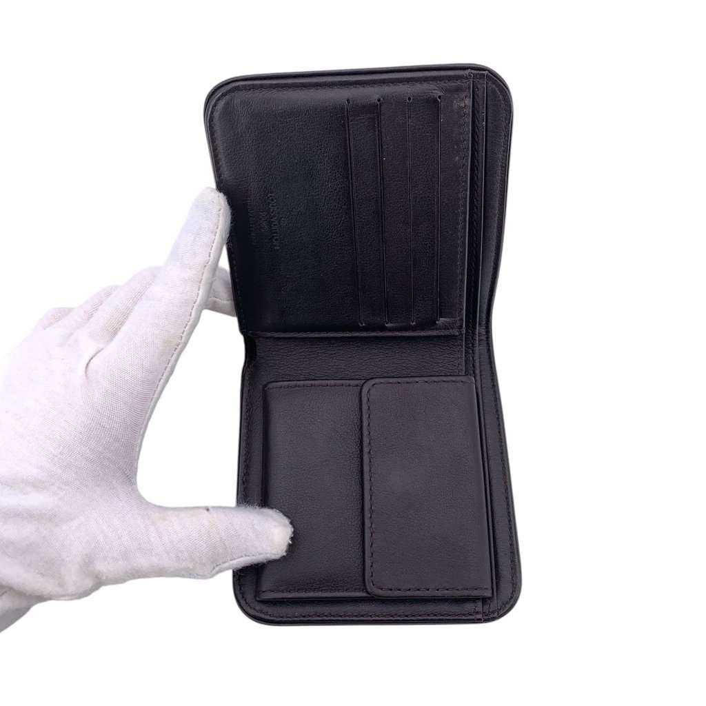 Louis Vuitton Wallet Black Canvas Good - Model View