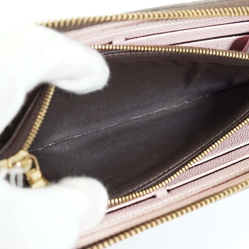 Louis Vuitton Wallet Brown Canvas Good - Model View