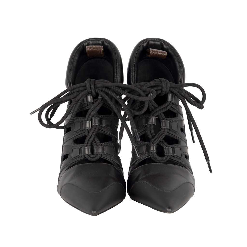 Louis Vuitton Streamline Lace-up Pumps - '10s Black Lace Good - Back View