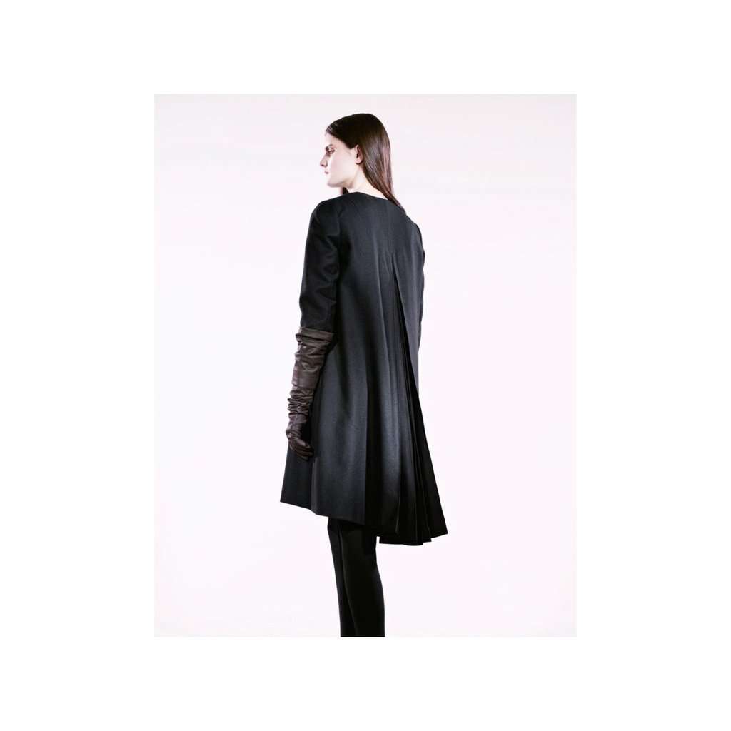 Unsigned Roberta Furlanetto Coat with Back Pleats - '10s Red Silk Good - Back View