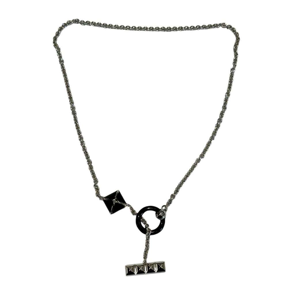 Hermès Medor XO Necklace - '20s Red Lace Good - Front View