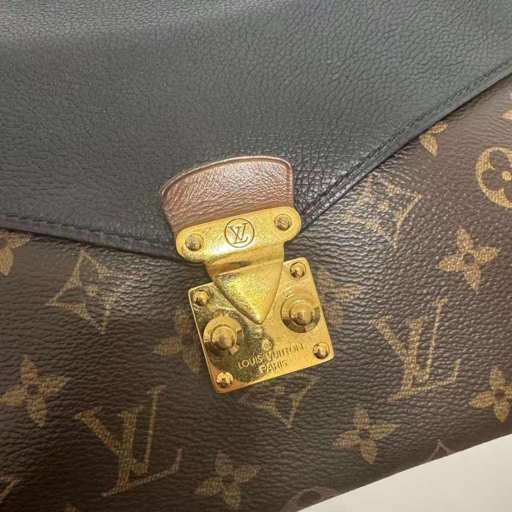 Louis Vuitton Pallas chain black monogram Brown Leather Good - Box View