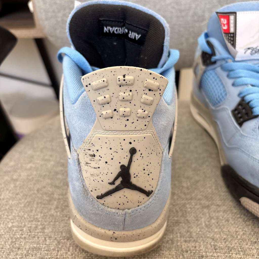 JORDAN Jordan 4 UNC Blue Good condition - Back View