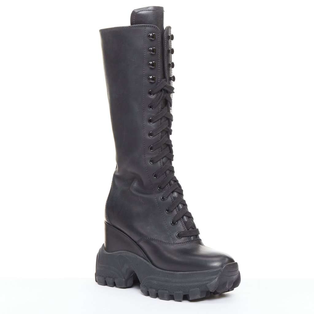 Miu Miu Black Leather Boots Black Leather Good condition - Back View