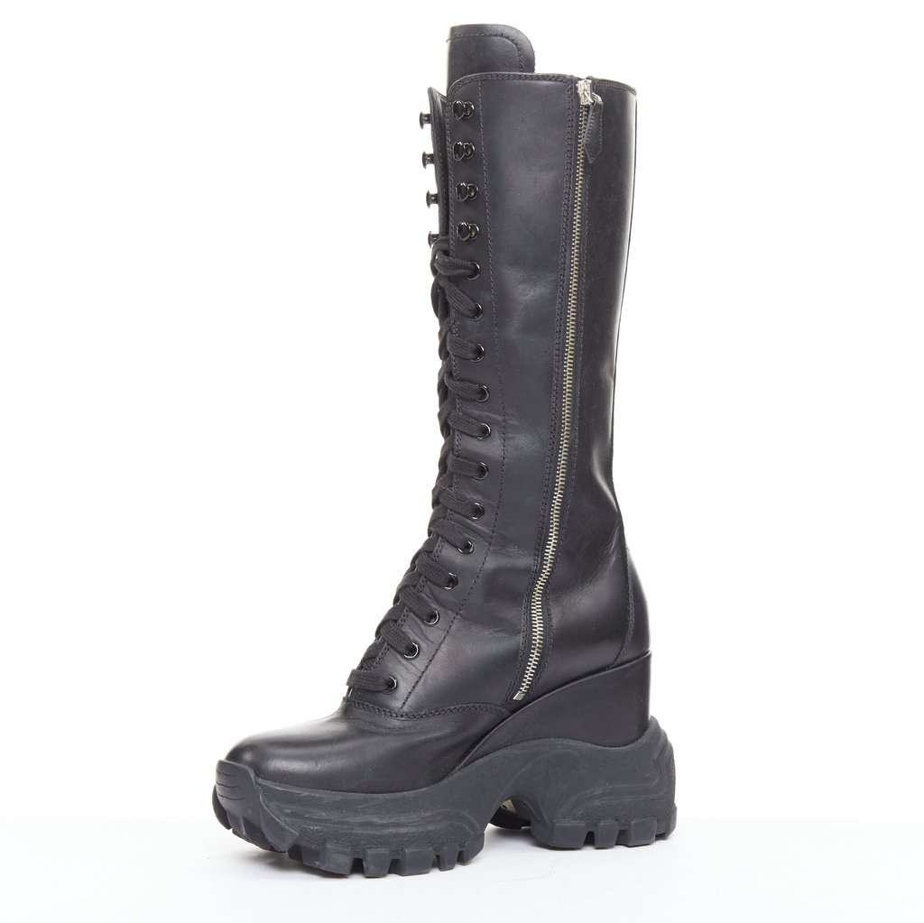 Miu Miu Black Leather Boots Black Leather Good condition - Model View