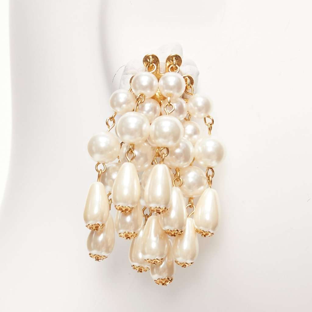 Lele Sadoughi Starburst Earrings Beige Pearl Very good condition - Model View