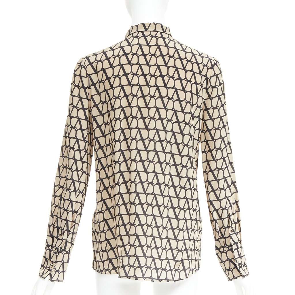 Valentino Garavani Beige Silk Top Beige Silk Very good condition - Box View