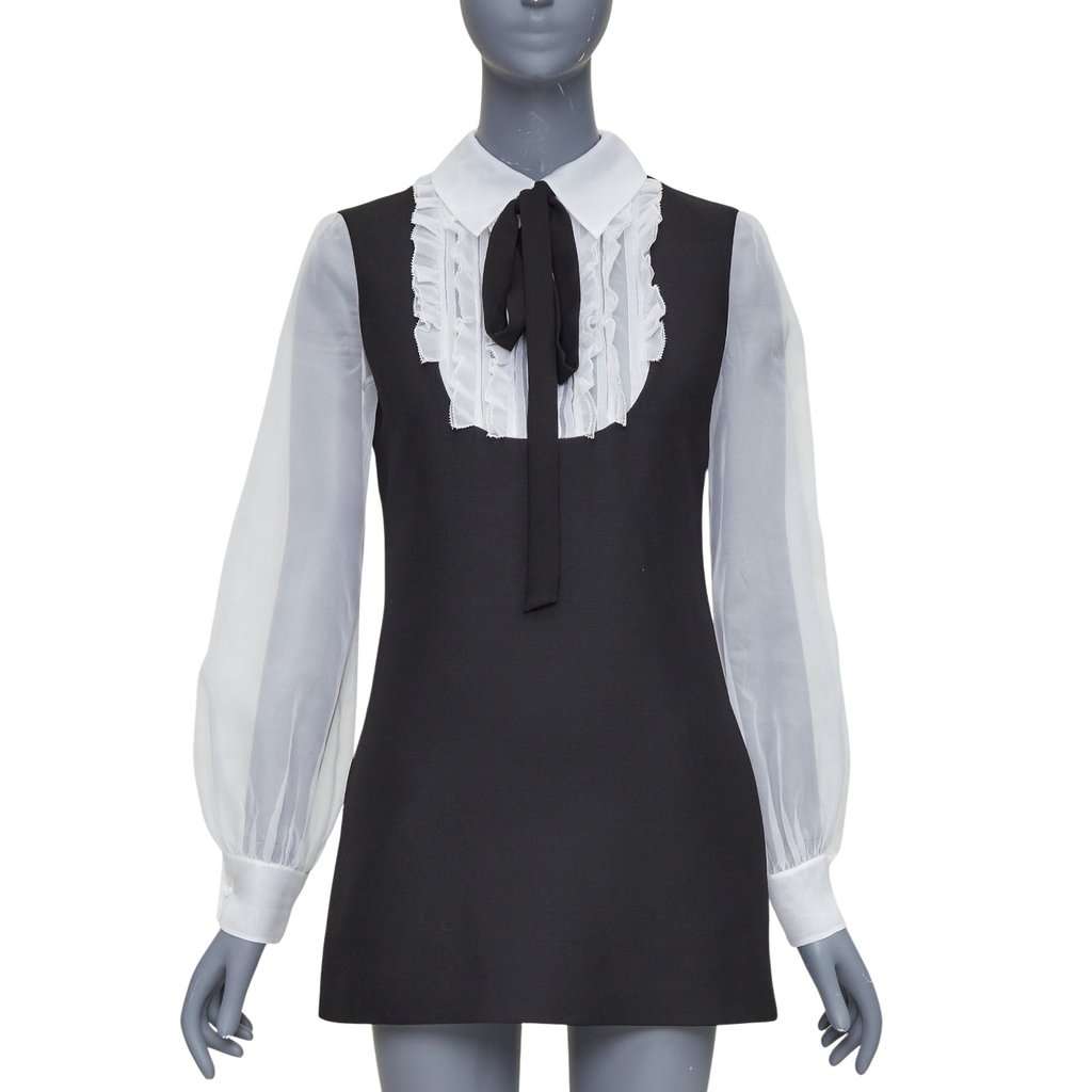 Valentino Garavani Black Wool Dress Black Wool Very good condition - Front View