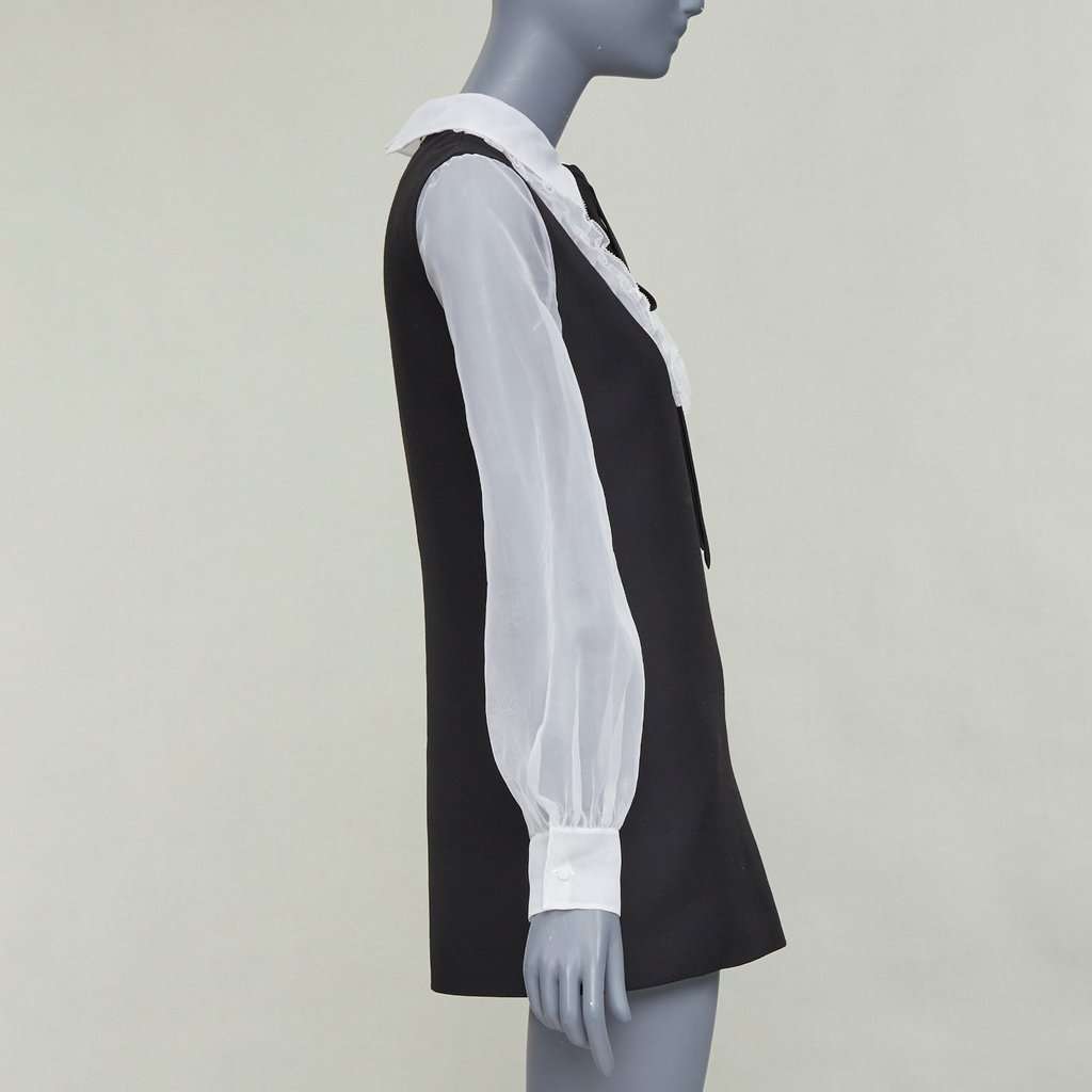 Valentino Garavani Black Wool Dress Black Wool Very good condition - Model View