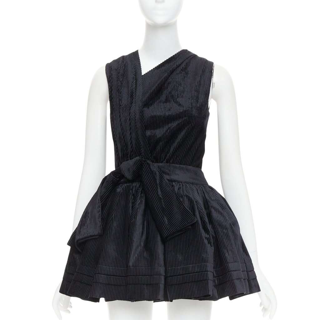 Shushu Tong Tuck Edge Sloping Black Polyester Very good condition - Front View
