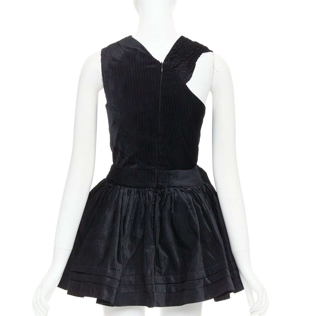 Shushu Tong Tuck Edge Sloping Black Polyester Very good condition - Box View