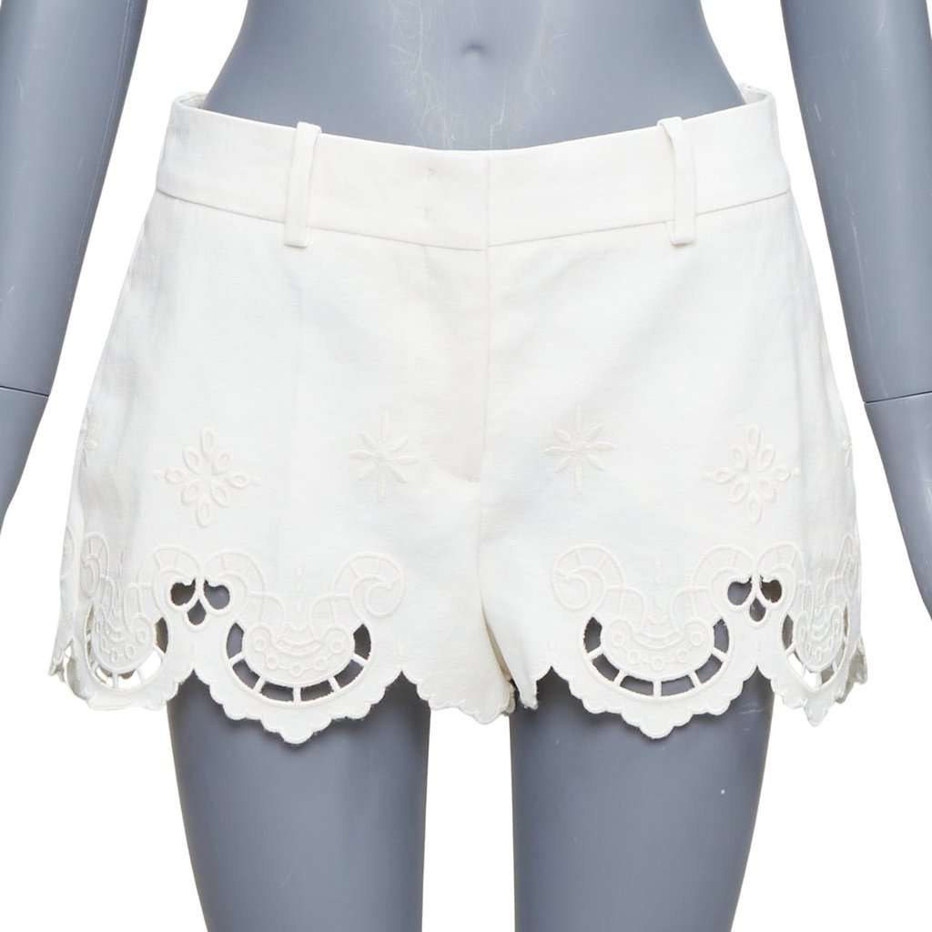 Ermanno Scervino Sangallo Scalloped Shorts Beige Cotton Very good condition - Front View