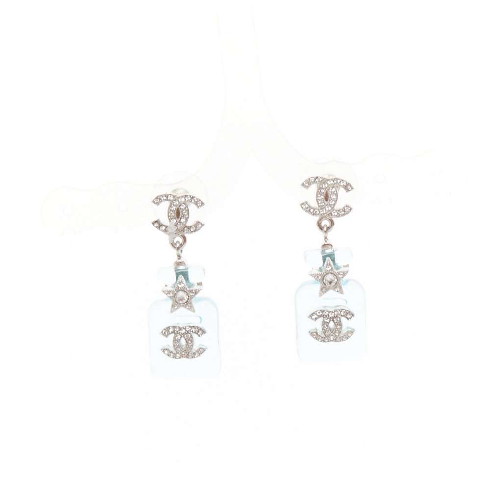 Chanel Blue Plastic Earrings Blue Plastic Very good condition - Front View