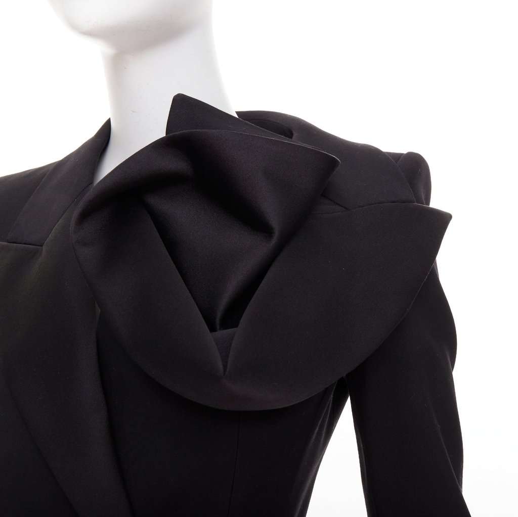 Alexander McQueen Orchid embellished playsuit Black Silk Very good condition - Back View