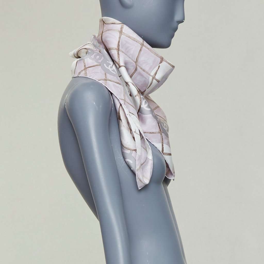 Chanel Pink Silk Scarf Pink Silk Very good condition - Model View