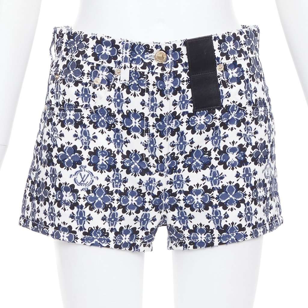 Louis Vuitton Blue Cotton Shorts Blue Cotton Very good condition - Front View
