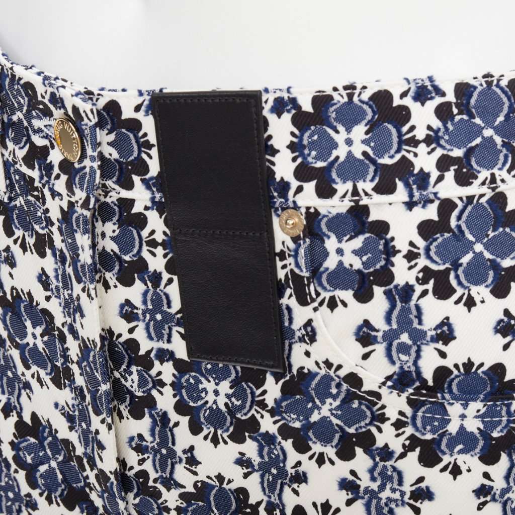Louis Vuitton Blue Cotton Shorts Blue Cotton Very good condition - Back View