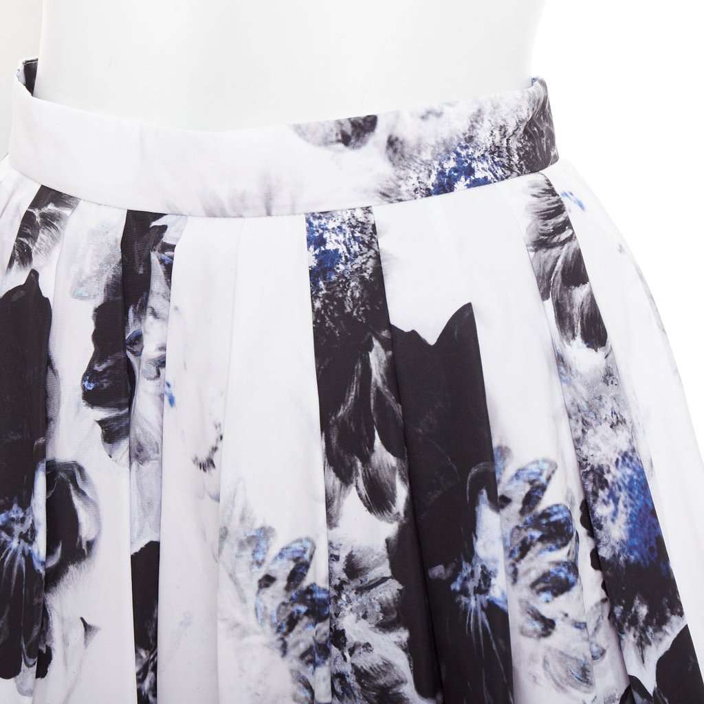 Alexander McQueen White Cotton Skirt White Cotton Very good condition - Back View