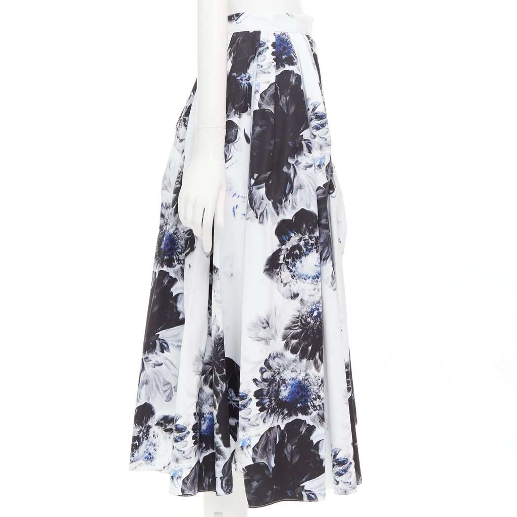 Alexander McQueen White Cotton Skirt White Cotton Very good condition - Model View