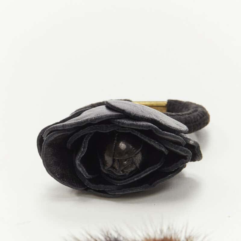 Unsigned Rose Fur Hair Tie MultiColor Leather Very good condition - Model View
