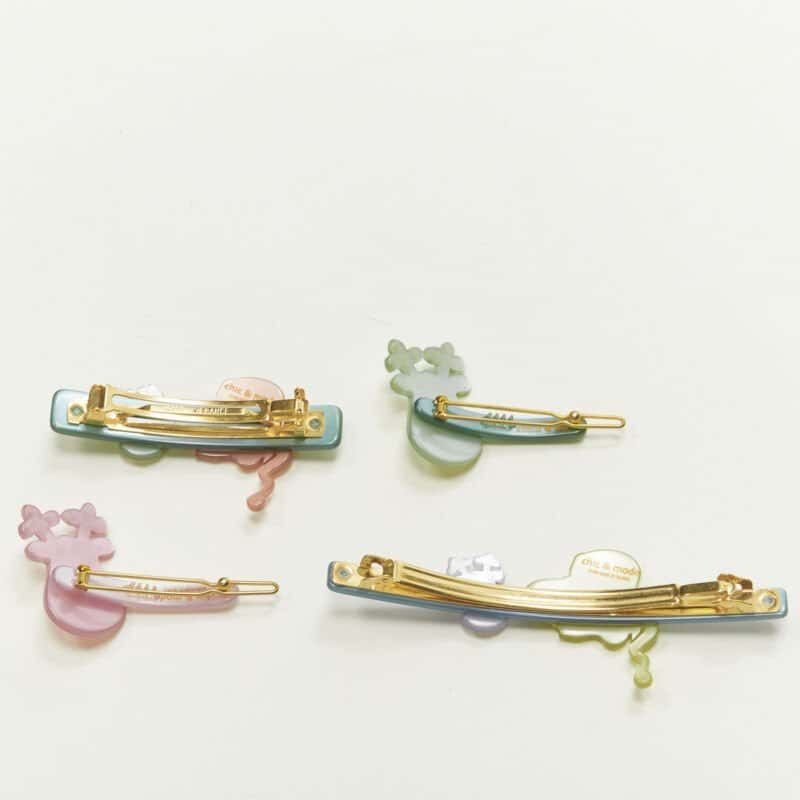 Unsigned Santa Hair Clips Green Plastic Never worn - Back View
