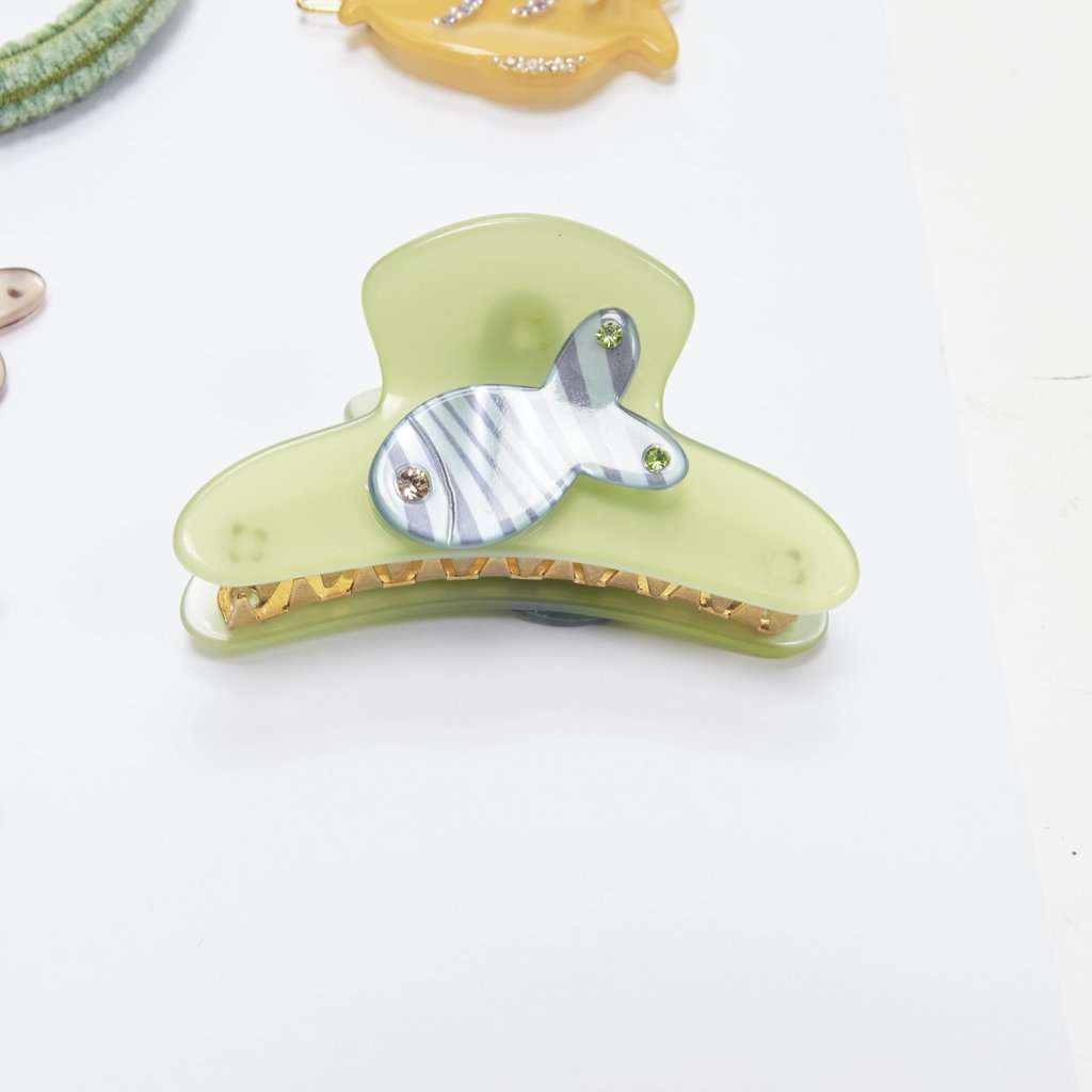Unsigned Fish Hair Clips MultiColor Plastic Very good condition - Model View