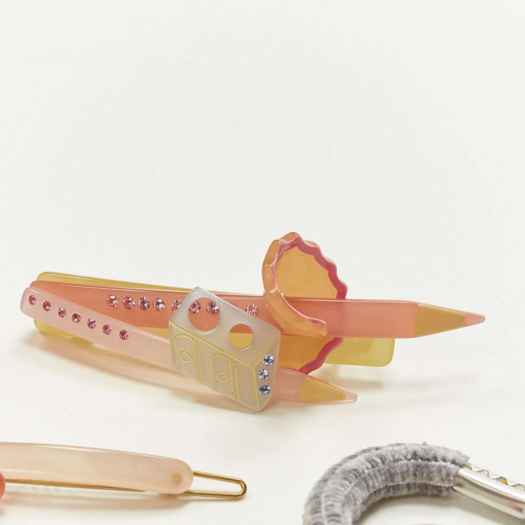 Unsigned Brush Hair Clips MultiColor Plastic Very good condition - Inside View