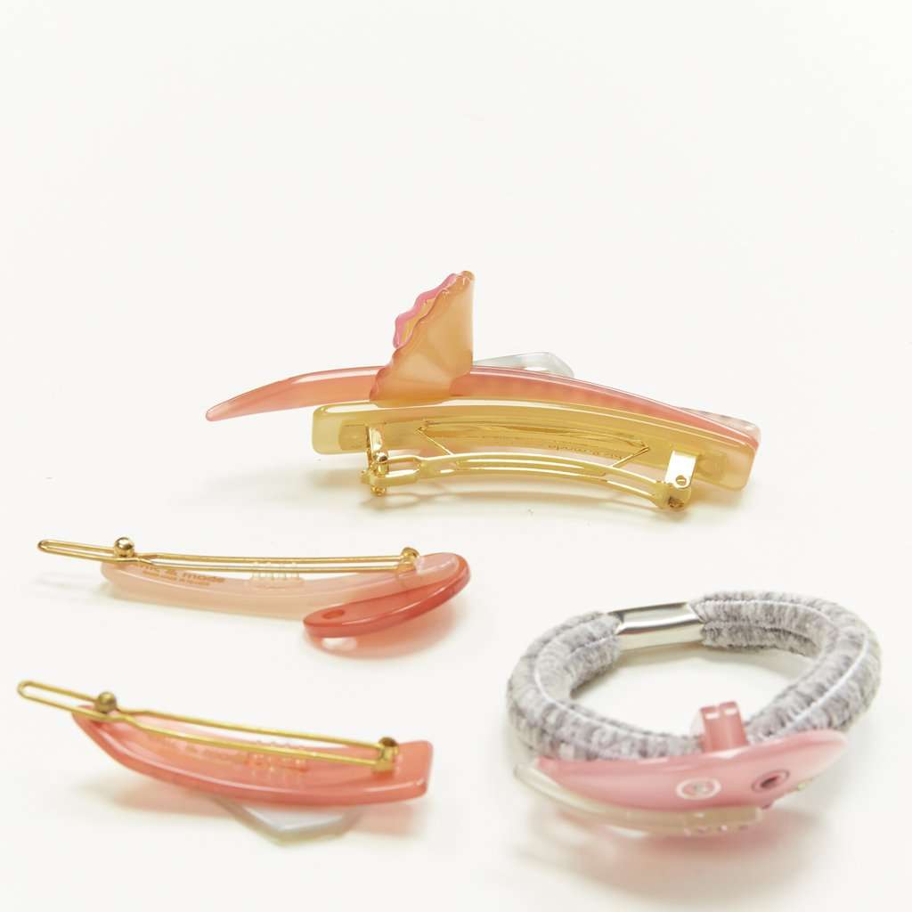 Unsigned Brush Hair Clips MultiColor Plastic Very good condition - Box View