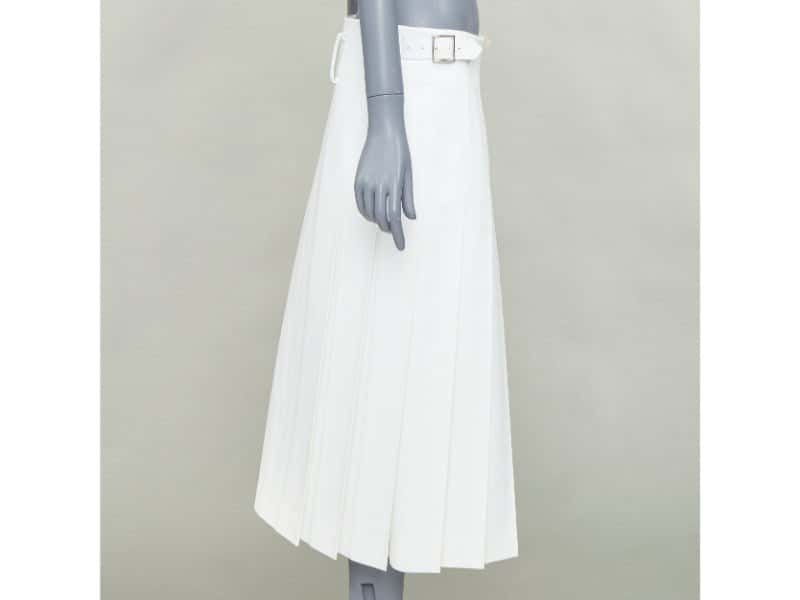 Comme Des Garcons White Shorts White Good condition - Model View