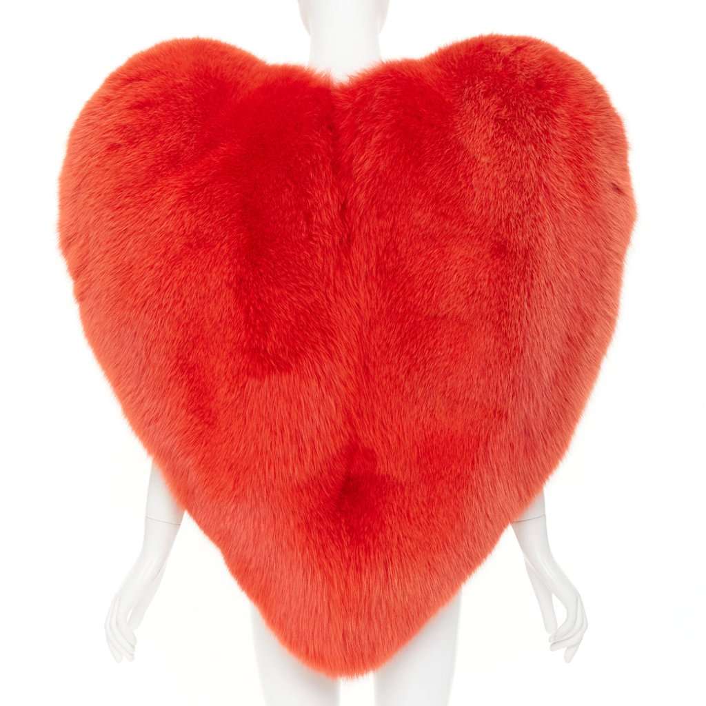 Saint Laurent Red Fur Coat Red Fur Very good condition - Model View