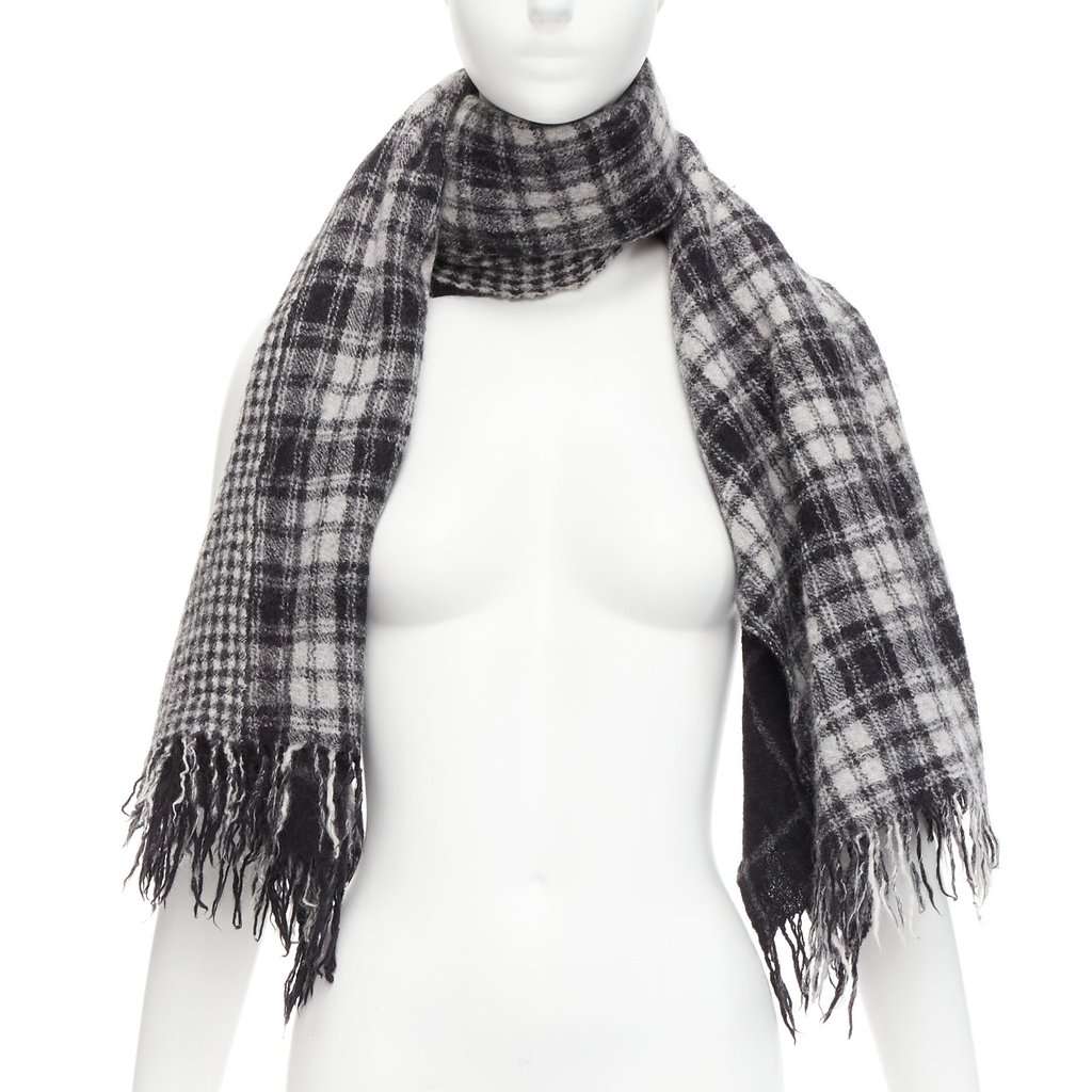 Yohji Yamamoto Check Fringe Scarf Grey Wool Very good condition - Front View