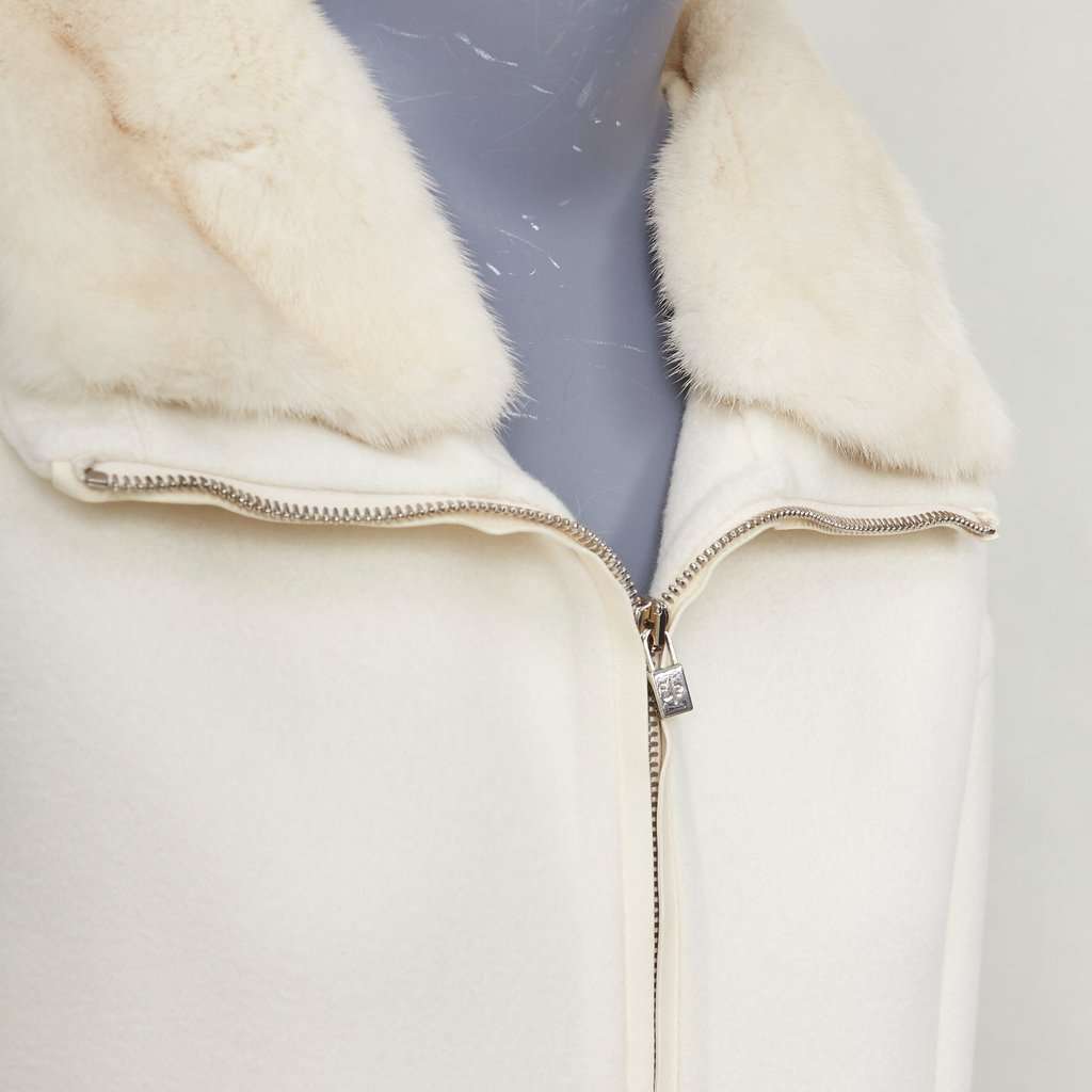 Loro Piana Baby Cashmere Jubilee Beige Cashmere Very good condition - Back View