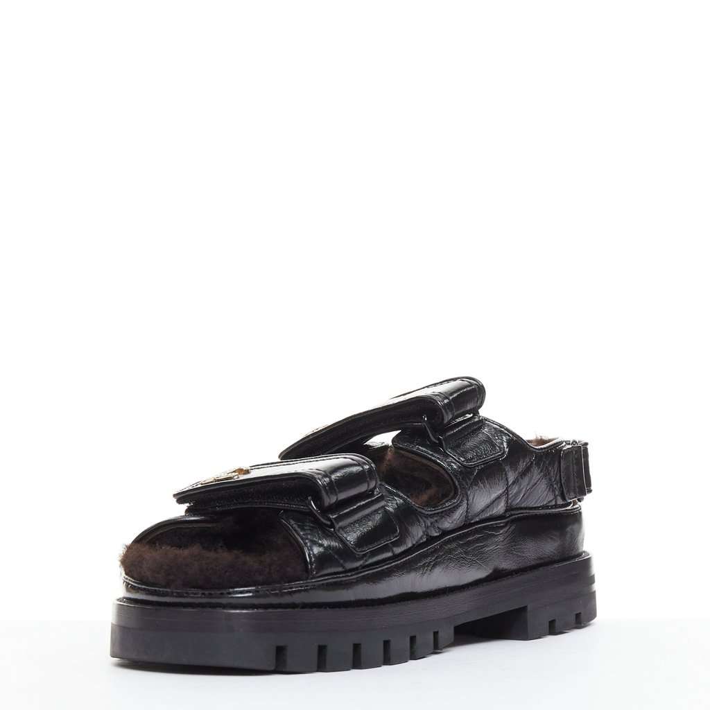 Chanel Black Leather Sandals Black Leather Very good condition - Model View